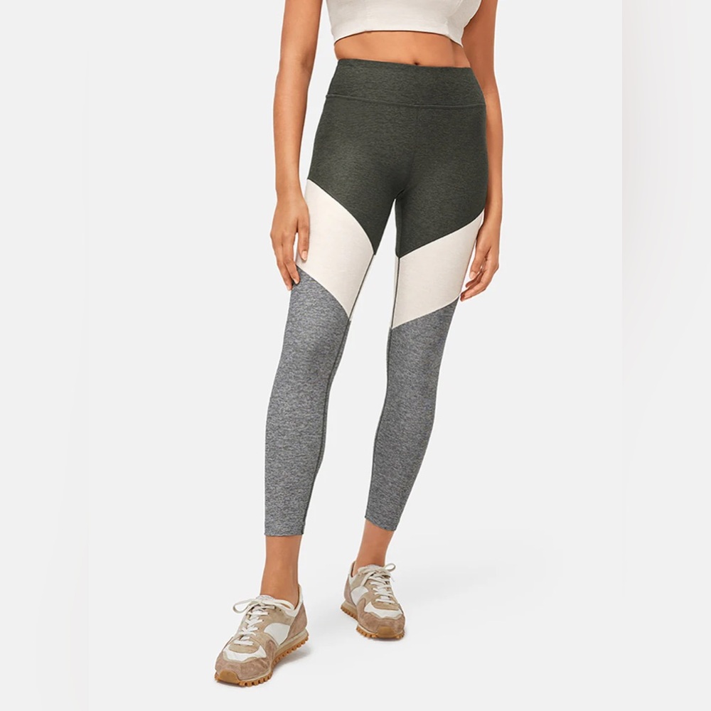 NWOT Outdoor Voices Springs 7/8 Legging in Small